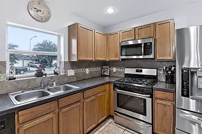 2227 Red Valley Drive, Houston, TX 77049 - Photo 8