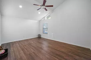 12323 Split Rail Ln, Houston, TX 77071 - Photo 4
