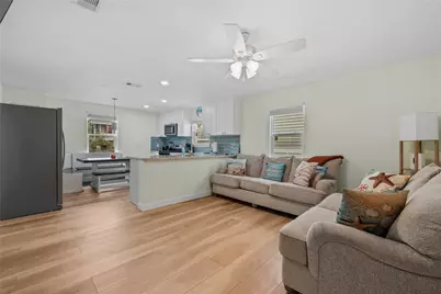 2811 Avenue O 1/2, Galveston, TX 77550 - Photo 4