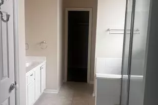 8411 Spotslyvania Ln, Houston, TX 77083 - Photo 8