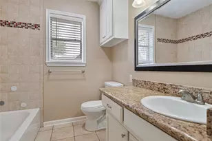10429 Moorberry Ln, Houston, TX 77043 - Photo 18