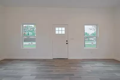 9009 Hilda Street, Houston, TX 77033 - Photo 2