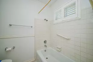 9238 Stroud Dr, Houston, TX 77036 - Photo 20