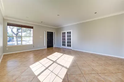 5527 Gatesprings Lane, Sugar Land, TX 77479 - Photo 6