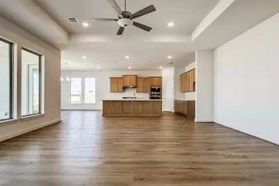 494 Hunters Crossing, Sealy, TX 77474 - Photo 4