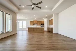 494 Hunters Crossing, Sealy, TX 77474 - Photo 4