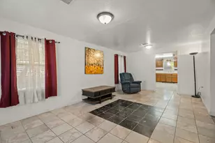 4514 E 24th E St, Dickinson, TX 77539 - Photo 2