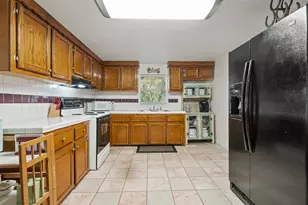 4514 E 24th E St, Dickinson, TX 77539 - Photo 6