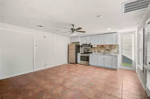 5902 Hornwood Dr B, Houston, TX 77081 - Photo 6