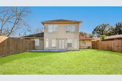 5902 Hornwood Dr B, Houston, TX 77081 - Photo 22