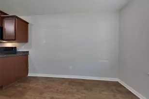 2322 Oyster Bay Ave, Texas City, TX 77568 - Photo 4