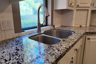 346 Timbercreek Dr, Lake Jackson, TX 77566 - Photo 10