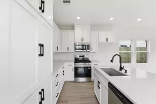 524 N 4th St, La Porte, TX 77571 - Photo 8