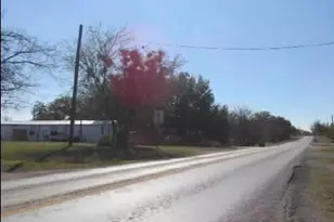 224 S Caddo St, Lipan, TX 76462 - Photo 6