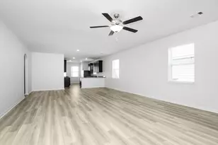 440 Lone Rider Dr, Katy, TX 77493 - Photo 2