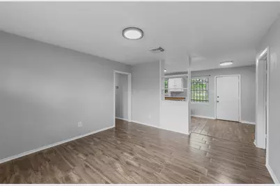 9410 Rosehaven Drive, Houston, TX 77051 - Photo 10
