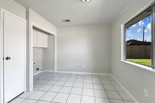 205 Bastrop St, Angleton, TX 77515 - Photo 10