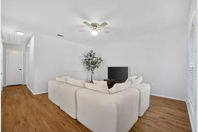 22 N Wavy Oak Circle, The Woodlands, TX 77381 - Photo 10