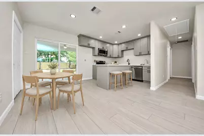 5111 Willow Glen Drive, Houston, TX 77033 - Photo 2
