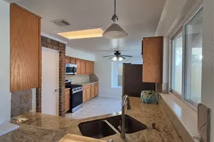 19418 Lake Hollow Ln, Houston, TX 77084 - Photo 6