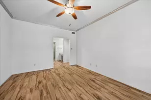 2475 Underwood St, Houston, TX 77030 - Photo 14