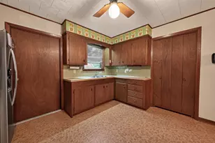 605 Julie Ln, Highlands, TX 77562 - Photo 16