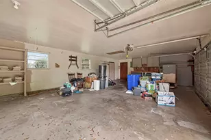 605 Julie Ln, Highlands, TX 77562 - Photo 32