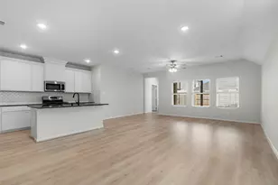 316 Ice Shr Trl, Dayton, TX 77535 - Photo 14