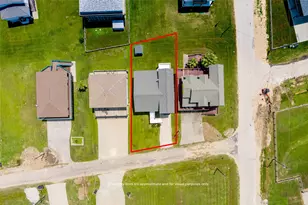 108 Ocean View Dr, Crystal Beach, TX 77650 - Photo 4