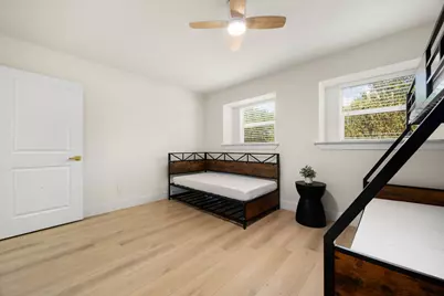 5519 W Bellfort Avenue, Houston, TX 77035 - Photo 30