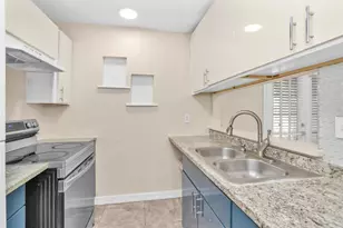 17210 Imperial Valley Dr, Houston, TX 77060 - Photo 10