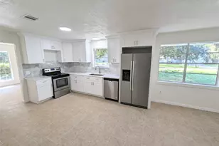 809 Glen Hollow Dr, Conroe, TX 77385 - Photo 2