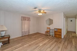 1450 Bassett St, Orange, TX 77632 - Photo 4