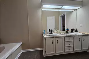 201 Brittany Ln, Cleveland, TX 77328 - Photo 28