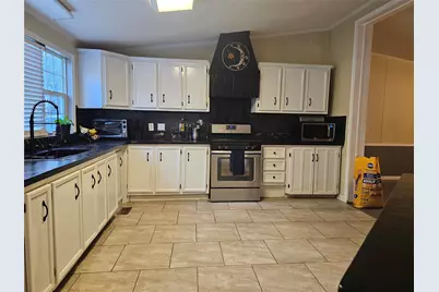 201 Brittany Lane, Cleveland, TX 77328 - Photo 8