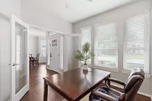 3820 Lake View Dr, Pearland, TX 77581 - Photo 10