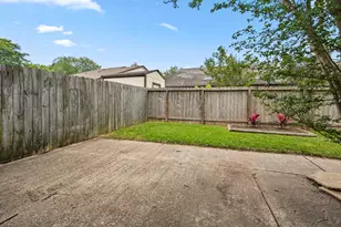 1915 Creek Valley Ln, Sugar Land, TX 77478 - Photo 22