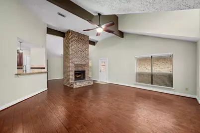 1915 Creek Valley Lane, Sugar Land, TX 77478 - Photo 4