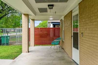 5217 Claremont Street, Houston, TX 77023 - Photo 2