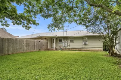 512 N College Street, Weimar, TX 78962 - Photo 12