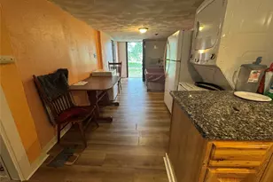 709 Sabine St, Brenham, TX 77833 - Photo 10