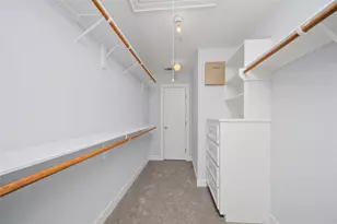 2710 Hullsmith Dr, Houston, TX 77063 - Photo 22