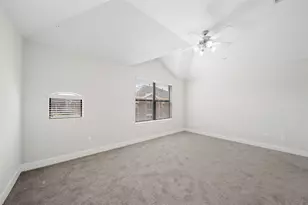 2710 Hullsmith Dr, Houston, TX 77063 - Photo 16