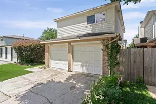 7850 Hillbarn Dr, Houston, TX 77040 - Photo 2