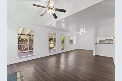 7850 Hillbarn Drive, Houston, TX 77040 - Photo 8