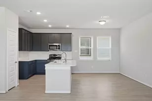 10406 Milford Woods Ln, Tomball, TX 77375 - Photo 14