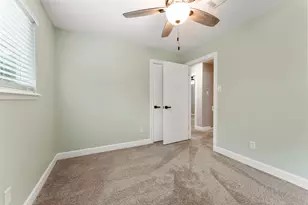 10 E White Willow Cir, Spring, TX 77381 - Photo 16