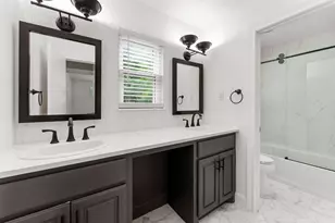 10 E White Willow Cir, Spring, TX 77381 - Photo 10