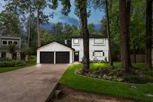 10 E White Willow Cir, The Woodlands, TX 77381 - Photo 1