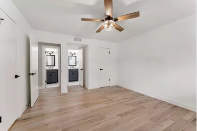 10 E White Willow Circle, The Woodlands, TX 77381 - Photo 10